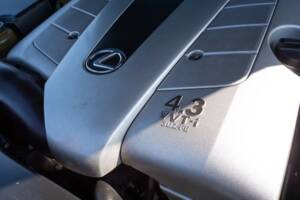 Afbeelding 46/50 van Lexus LS 430 (2002)