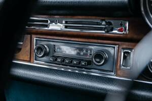 Image 20/32 of Mercedes-Benz 300 SEL 6.3 (1971)