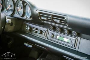 Image 9/63 of Porsche 911 Carrera (1996)