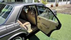 Image 52/71 of Mercedes-Benz 240 D (1980)