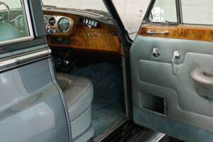 Image 44/50 of Bentley S 3 (1964)