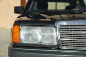 Imagen 8/45 de Mercedes-Benz 190 E (1989)