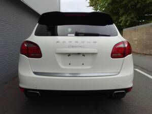 Bild 9/99 von Porsche Cayenne S (2010)