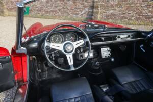 Image 3/50 of Alfa Romeo 2600 Spider (1962)