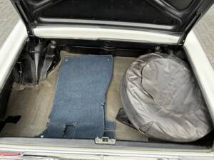 Image 29/50 of Mercedes-Benz 280 SL (1971)