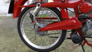 Immagine 12/41 di Moto Guzzi Motoleggera 65 (1952)