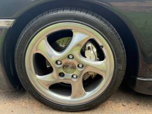 Image 27/30 of Porsche 911 Carrera 4 &quot;Millenium-Edition&quot; (2000)