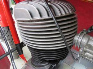 Bild 30/47 von MV Agusta 125 GTL Race (1966)