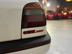 Image 32/50 de Volkswagen Golf III 2.0 16V GTI (1997)