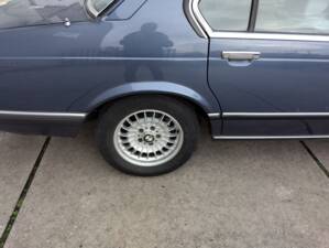 Bild 11/113 von BMW 735i (1986)