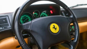 Bild 23/39 von Ferrari F 355 Berlinetta (1997)
