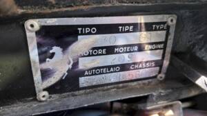 Imagen 61/66 de Ferrari 330 GT 2+2 (1964)