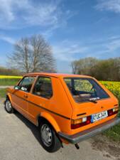 Imagen 2/12 de Volkswagen Golf Mk I 1.1 (1982)