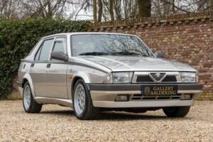 Image 27/50 of Alfa Romeo 75 2.0 Twin Spark (1988)