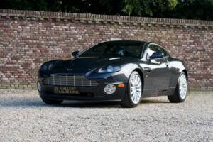 Image 17/50 of Aston Martin V12 Vanquish (2003)