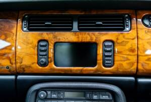Bild 16/37 von Jaguar XKR (2003)