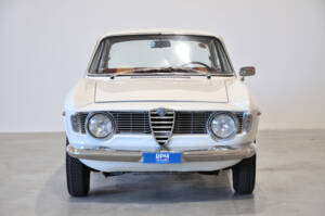 Image 2/30 of Alfa Romeo Giulia 1600 Sprint GT (1964)