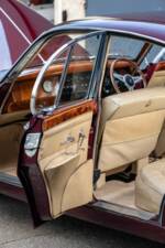 Image 43/49 of Jaguar Mk II 3.4 (1967)