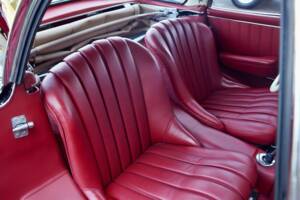 Image 15/50 of Mercedes-Benz 300 SL Roadster (1959)