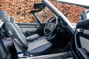 Image 33/40 of Mercedes-Benz 450 SL (1977)