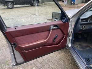 Bild 11/41 von Mercedes-Benz 300 D (1987)