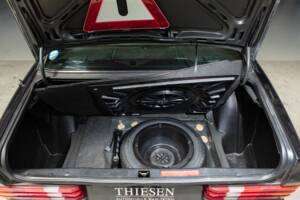 Image 21/23 de Mercedes-Benz 190 E 2.5-16 (1989)