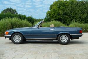 Image 5/50 de Mercedes-Benz 450 SL (1977)