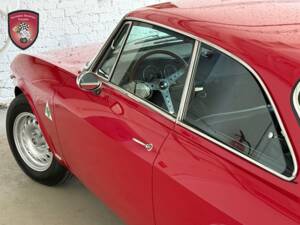 Imagen 8/68 de Alfa Romeo Giulia 1600 Sprint GT Veloce (1966)