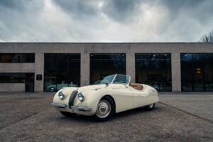 Image 8/45 of Jaguar XK 120 OTS (1950)