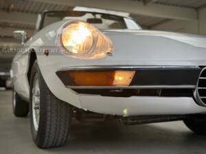 Image 55/95 of Alfa Romeo 2000 Spider Veloce (1980)
