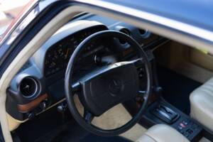 Bild 34/36 von Mercedes-Benz 280 TE (1981)