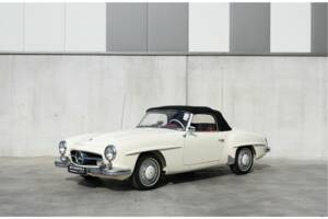 Afbeelding 2/35 van Mercedes-Benz 190 SL (1959)