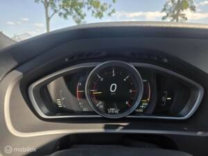 Imagen 21/42 de Volvo V40 D4 R-Design (2014)