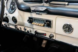 Bild 21/27 von Mercedes-Benz 190 SL (1961)
