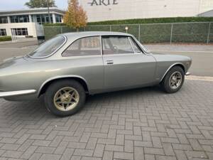 Image 6/31 de Alfa Romeo Giulia 1600 Sprint GT (1966)