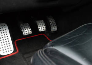 Image 31/36 of Alfa Romeo 147 3.2 GTA (2003)