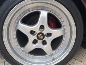 Bild 21/31 von Porsche 911 Carrera (WTL) (1990)
