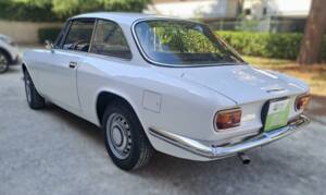 Image 5/39 of Alfa Romeo Giulia GT 1300 Junior (1970)