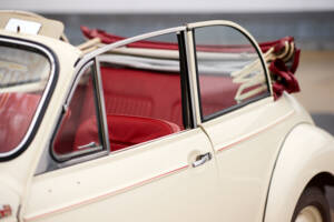 Image 14/22 of Morris Minor 1000 (1958)