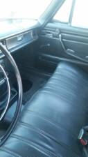 Image 18/33 of Mercedes-Benz 220 D (1972)