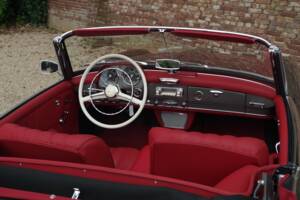 Image 36/50 of Mercedes-Benz 190 SL (1959)