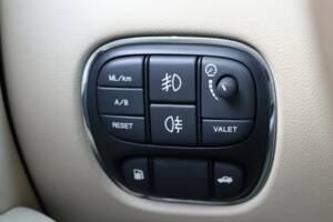 Imagen 23/50 de Jaguar XJ 8 4.2 (2006)