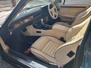 Image 11/41 of Jaguar XJRS 6.0 (1990)