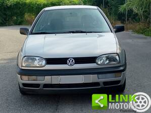 Immagine 2/10 di Volkswagen Golf III 1.6 (1995)