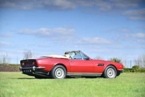 Image 2/26 of Aston Martin V8 Volante (1988)