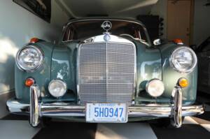 Afbeelding 3/8 van Mercedes-Benz 220 S (1958)