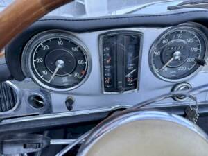 Image 18/36 of Mercedes-Benz 230 SL (1965)