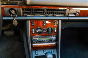 Image 12/21 of Mercedes-Benz 500 SEL (1990)