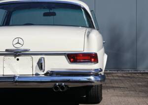 Imagen 27/43 de Mercedes-Benz 280 SE (1968)