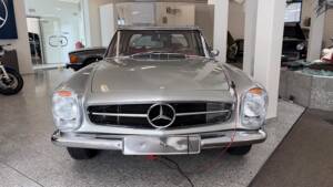 Image 2/24 of Mercedes-Benz 280 SL (1968)